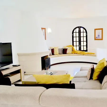 Prázdninový dům With Private Swimming Pool And Sea Views